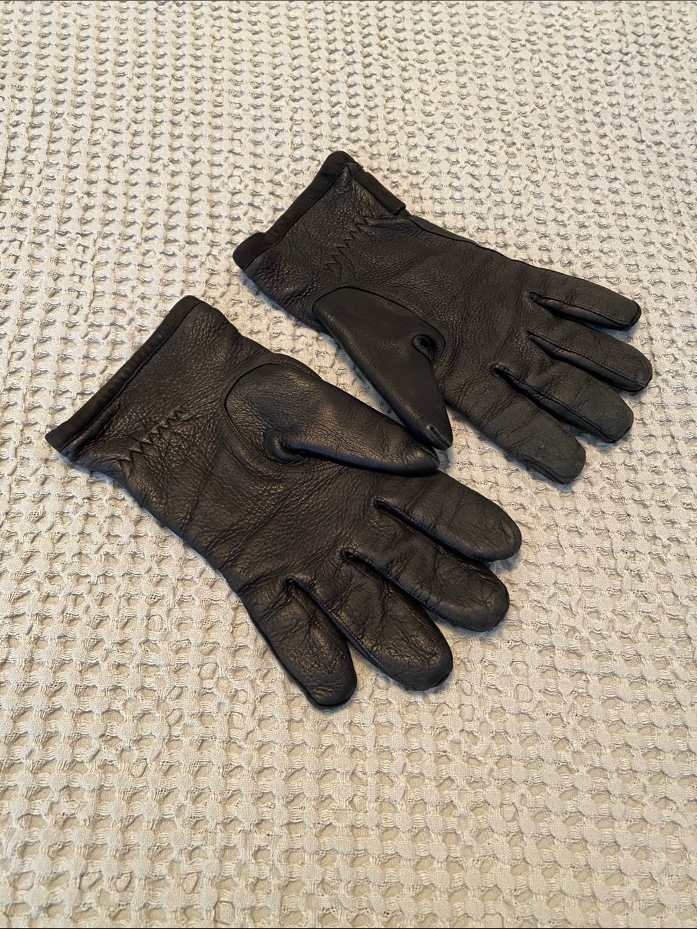 Harry Rosen  black gloves  men’s size M - Picture 3 of 12